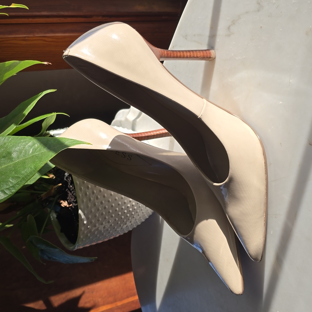 Guess nude patent leather stilettos